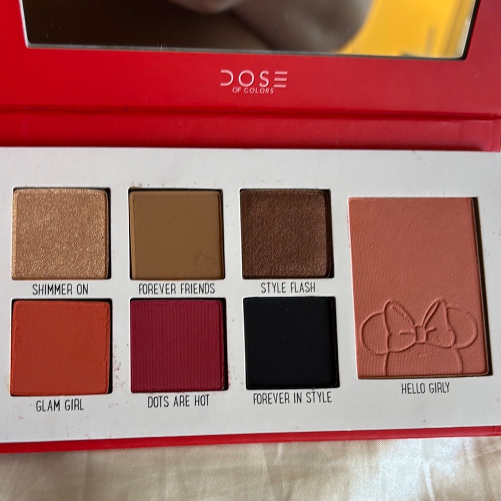 Disney Dose of Colors Minnie Mouse Palette - Picture 4 of 5